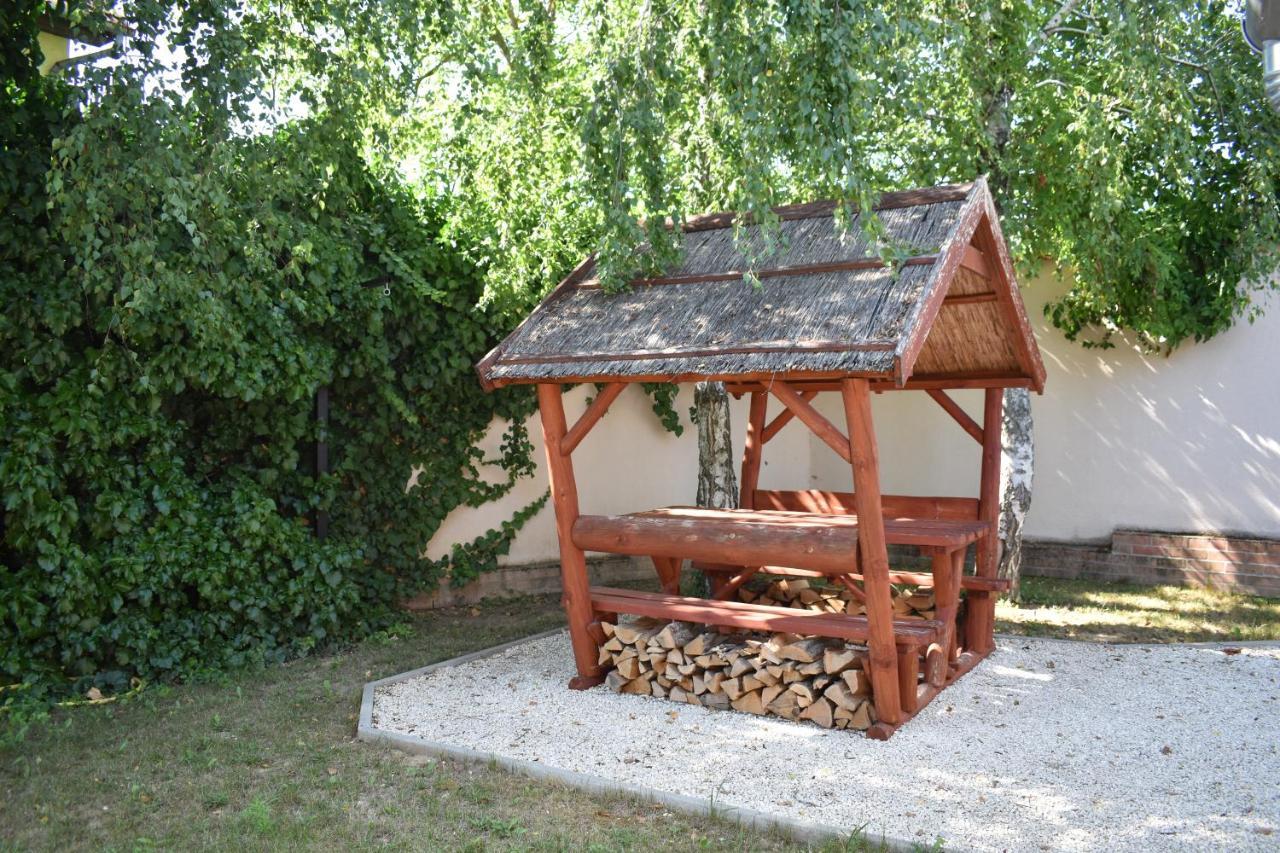 Livia Apartman Hévíz المظهر الخارجي الصورة